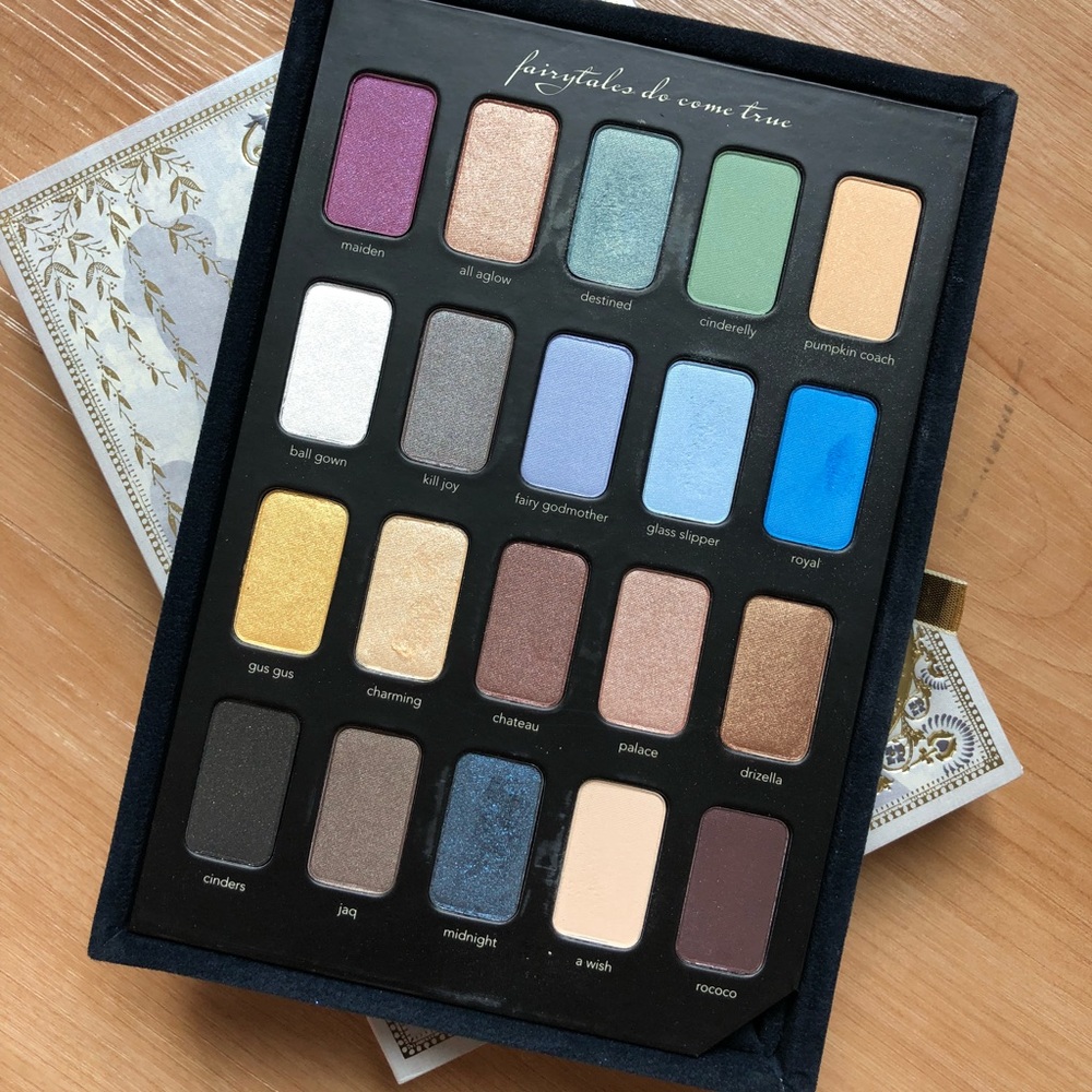 Cinderella LE eyeshadow palette